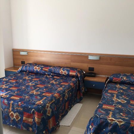 Hotel Athena Pesaro Zewnętrze zdjęcie