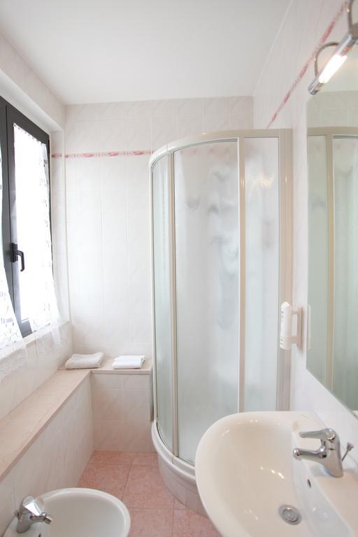 Hotel Athena Pesaro Pokój zdjęcie
