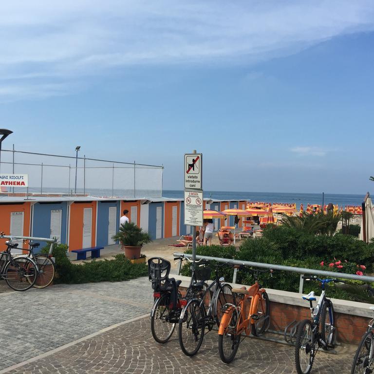 Hotel Athena Pesaro Zewnętrze zdjęcie