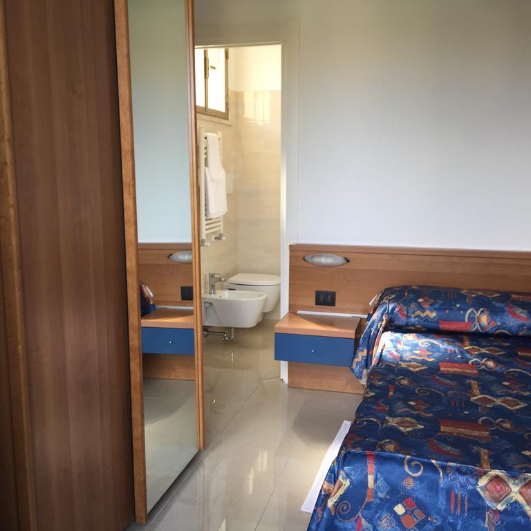 Hotel Athena Pesaro Zewnętrze zdjęcie