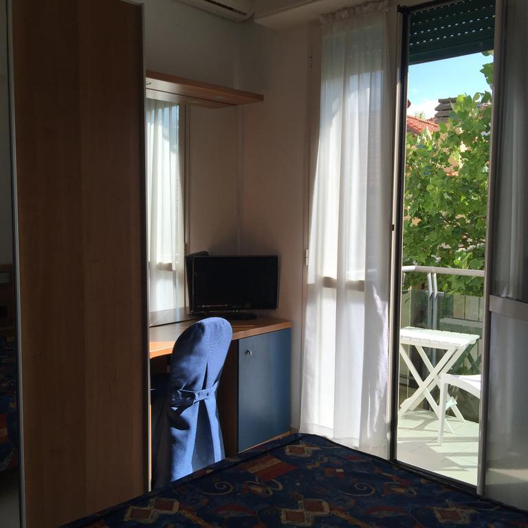 Hotel Athena Pesaro Zewnętrze zdjęcie